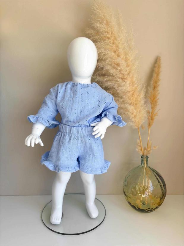 Short Blue
