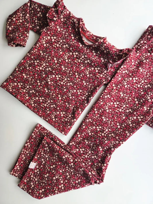 Ruffle Top Burgundy Flowers - korte mouw!